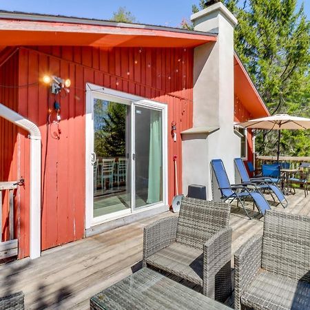 Lakefront Poconos Vacation Rental With Swim Dock! Long Pond Exterior photo